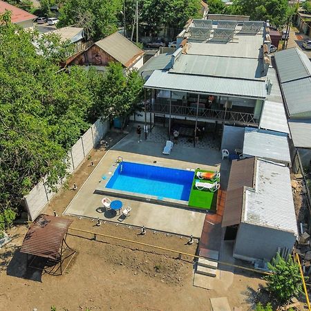 Apple Hostel Biszkek Zewnętrze zdjęcie